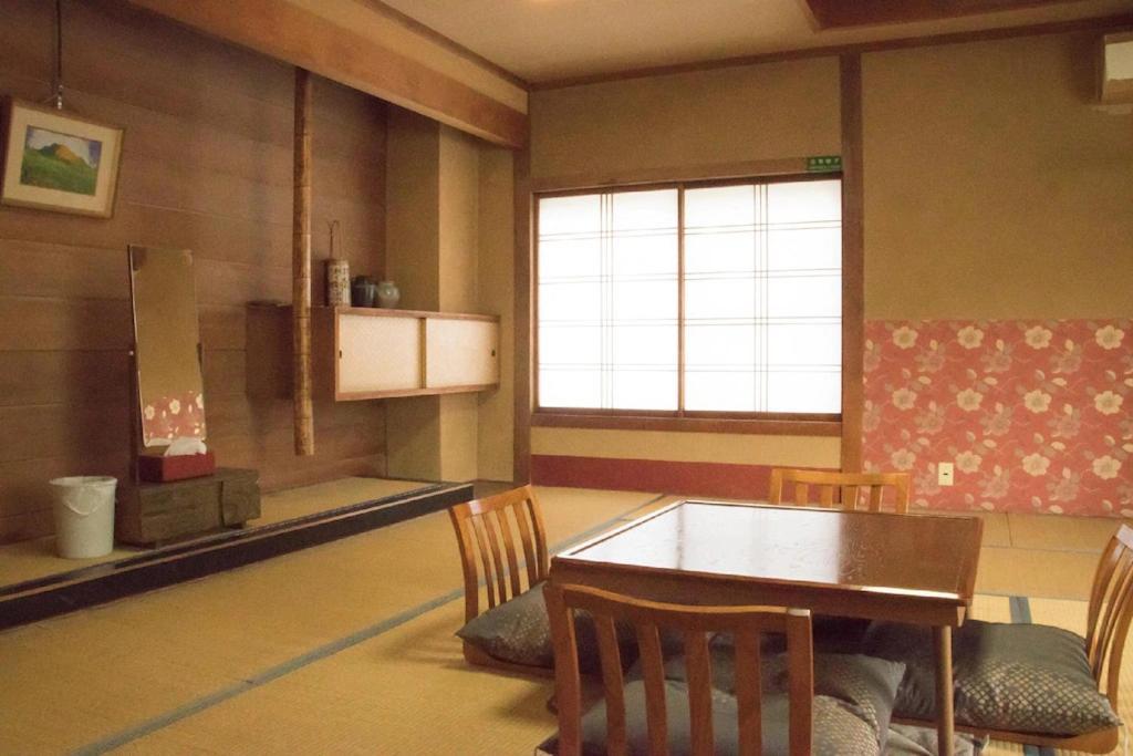 Nozaru Onsen Hostel Yamanouchi  Room photo